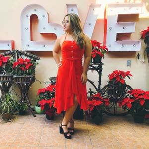 Meet your Posher, Dina